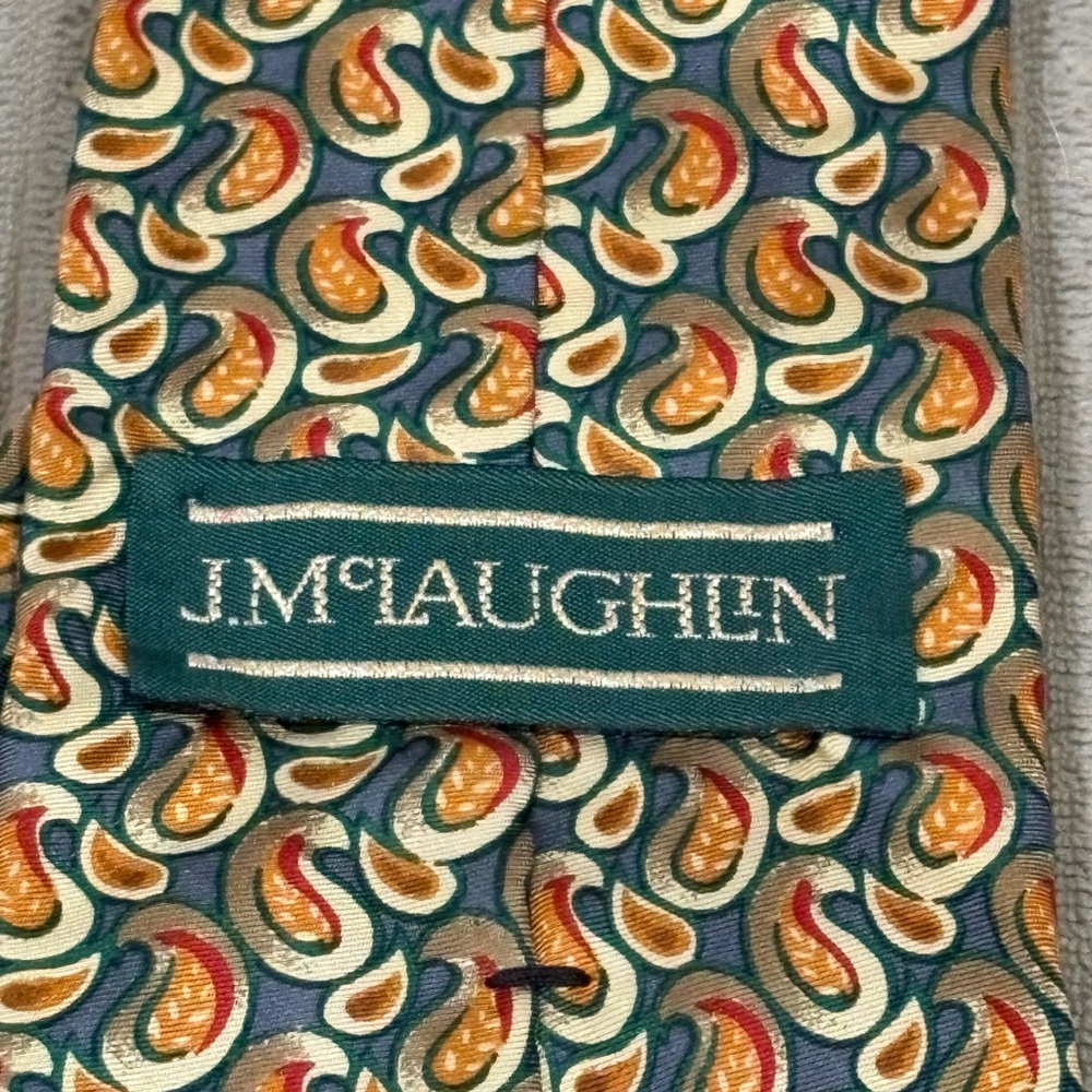J McLaughlin mens gold green silk Paisley Patterned Tie